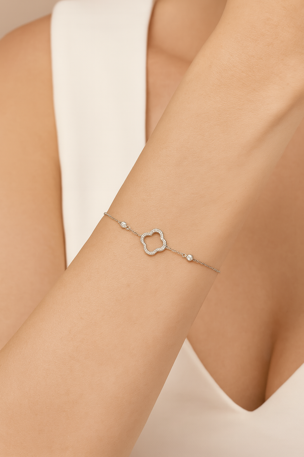 Four Leaf Clover Diamond Bracelet - 9k White Gold - FREE NEXT DAY DELIVERY