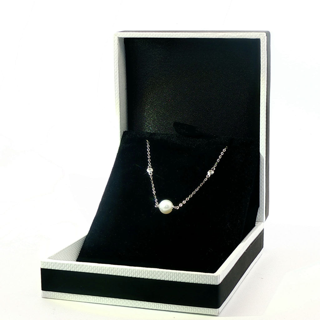 18k White Gold Pearl and Diamond Necklace