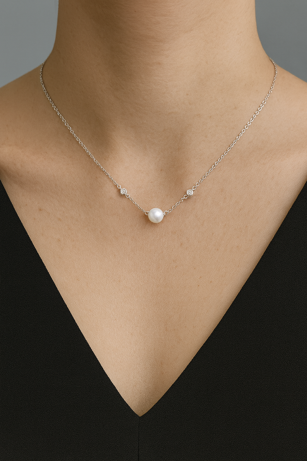 18k White Gold Pearl and Diamond Necklace